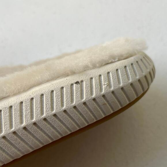 Olukai Mua 'Ili Mule Slippers Men's 12 in Golden Sand/Bone Leather Sherling NEW - Picture 11 of 16